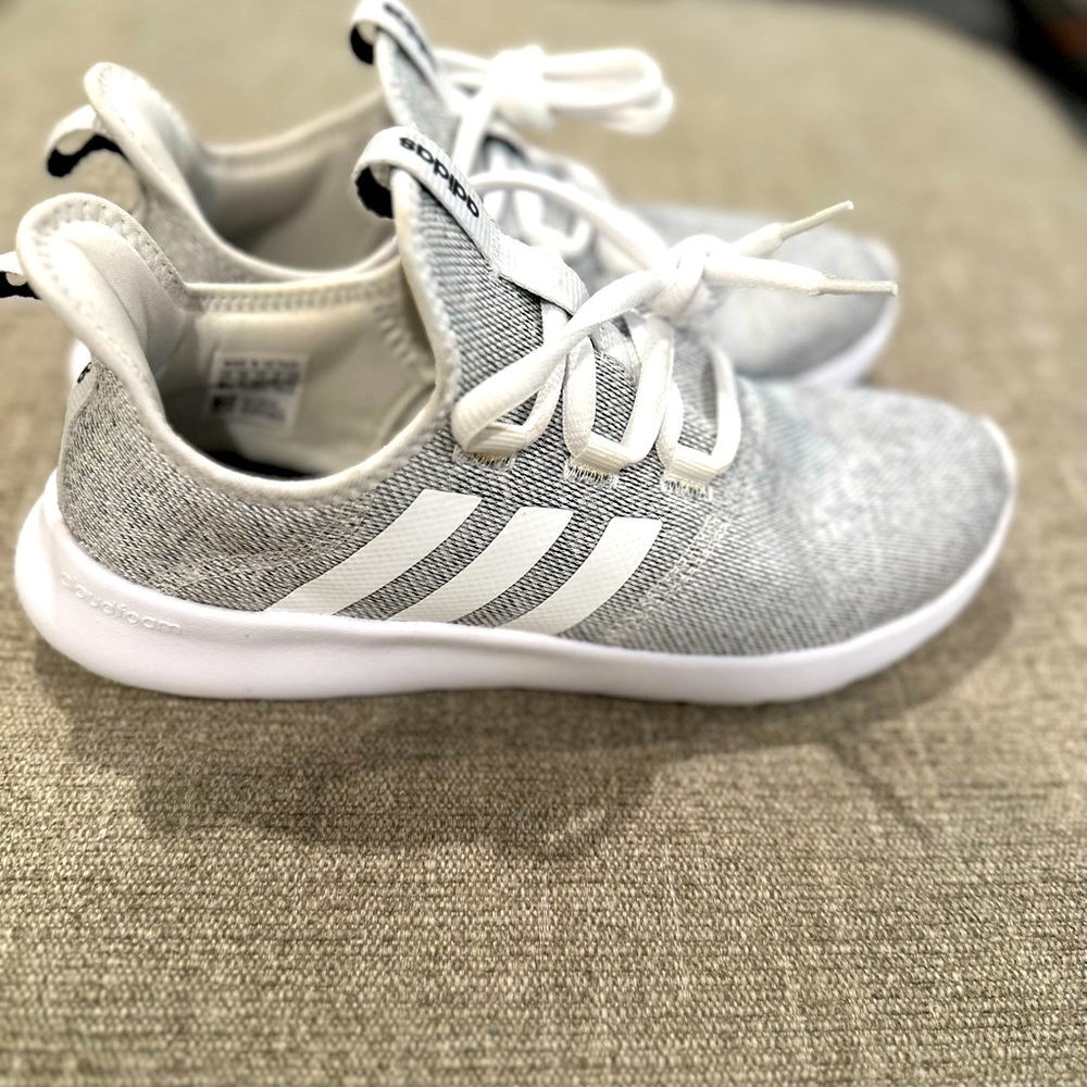 Adidas Cloudfoam Women’s 8.5